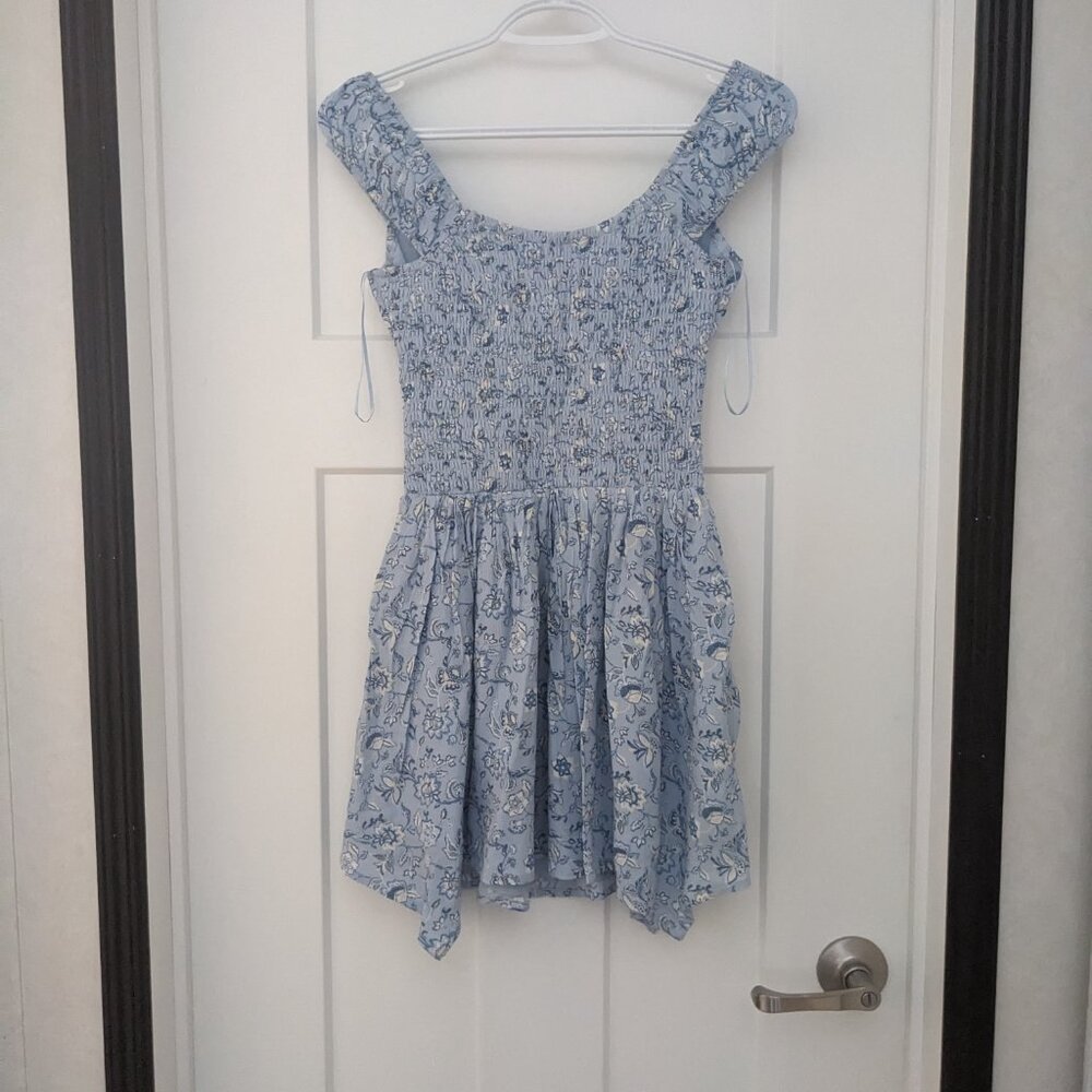 Sundress - Picture 2 of 8